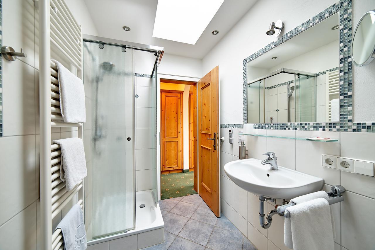 Landhotel Gruener Baum Westendorf  エクステリア 写真